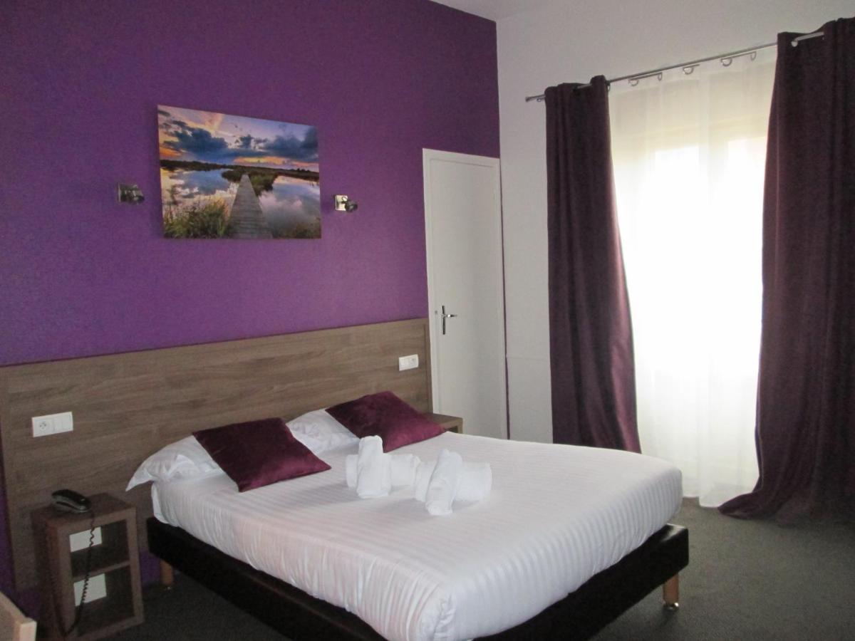 Logis Hostellerie Du Cheval Blanc Сант-Мур-дьо-Турен Екстериор снимка