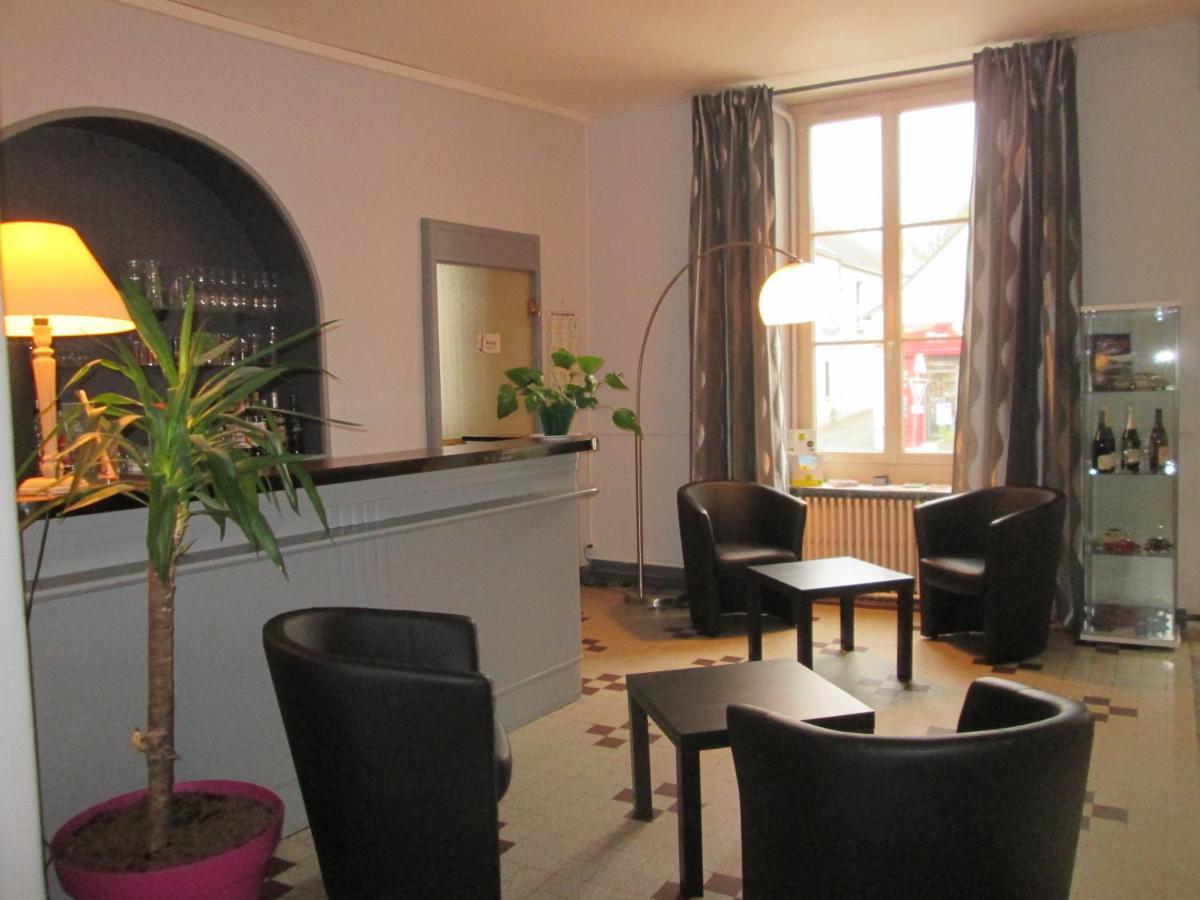 Logis Hostellerie Du Cheval Blanc Сант-Мур-дьо-Турен Екстериор снимка