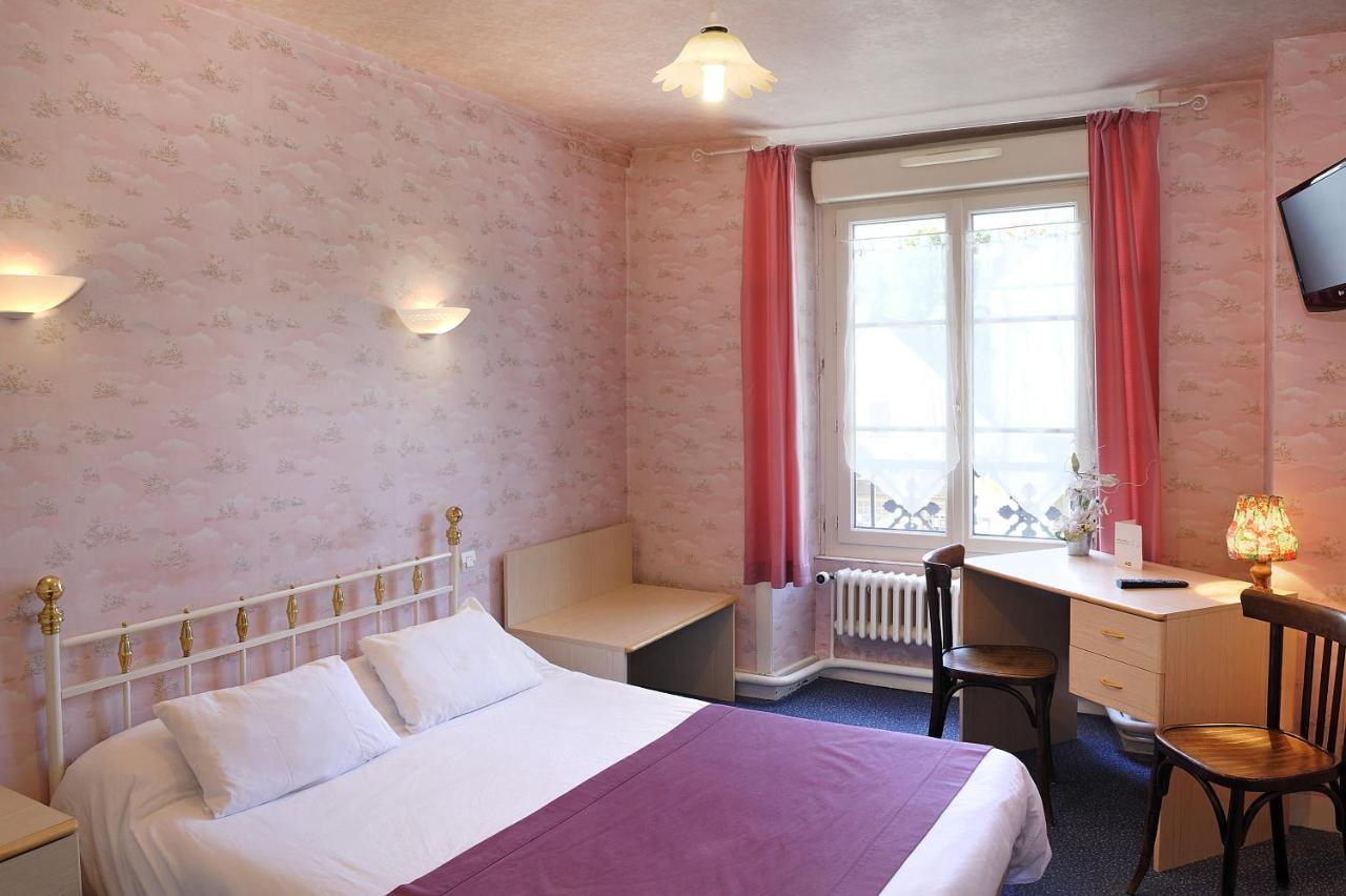 Logis Hostellerie Du Cheval Blanc Сант-Мур-дьо-Турен Екстериор снимка