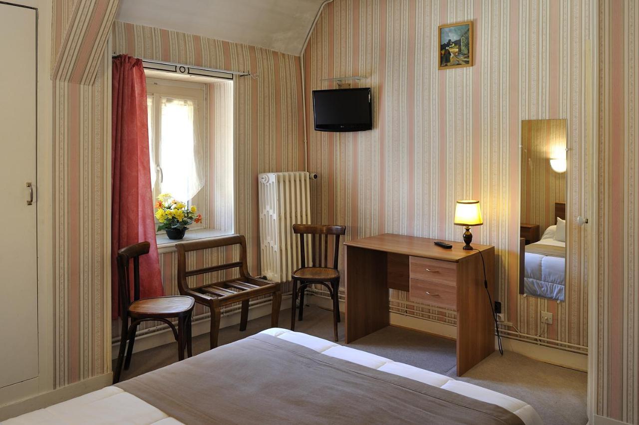 Logis Hostellerie Du Cheval Blanc Сант-Мур-дьо-Турен Екстериор снимка