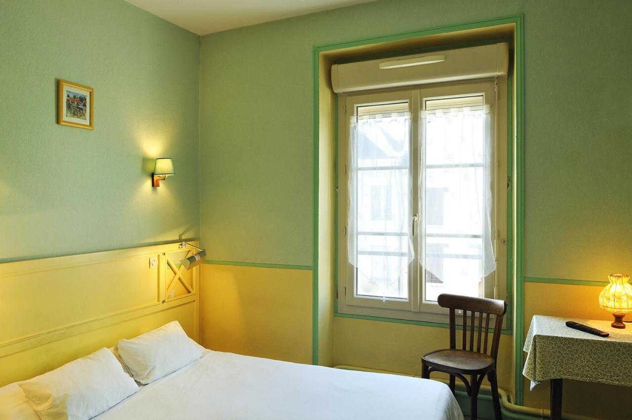 Logis Hostellerie Du Cheval Blanc Сант-Мур-дьо-Турен Екстериор снимка