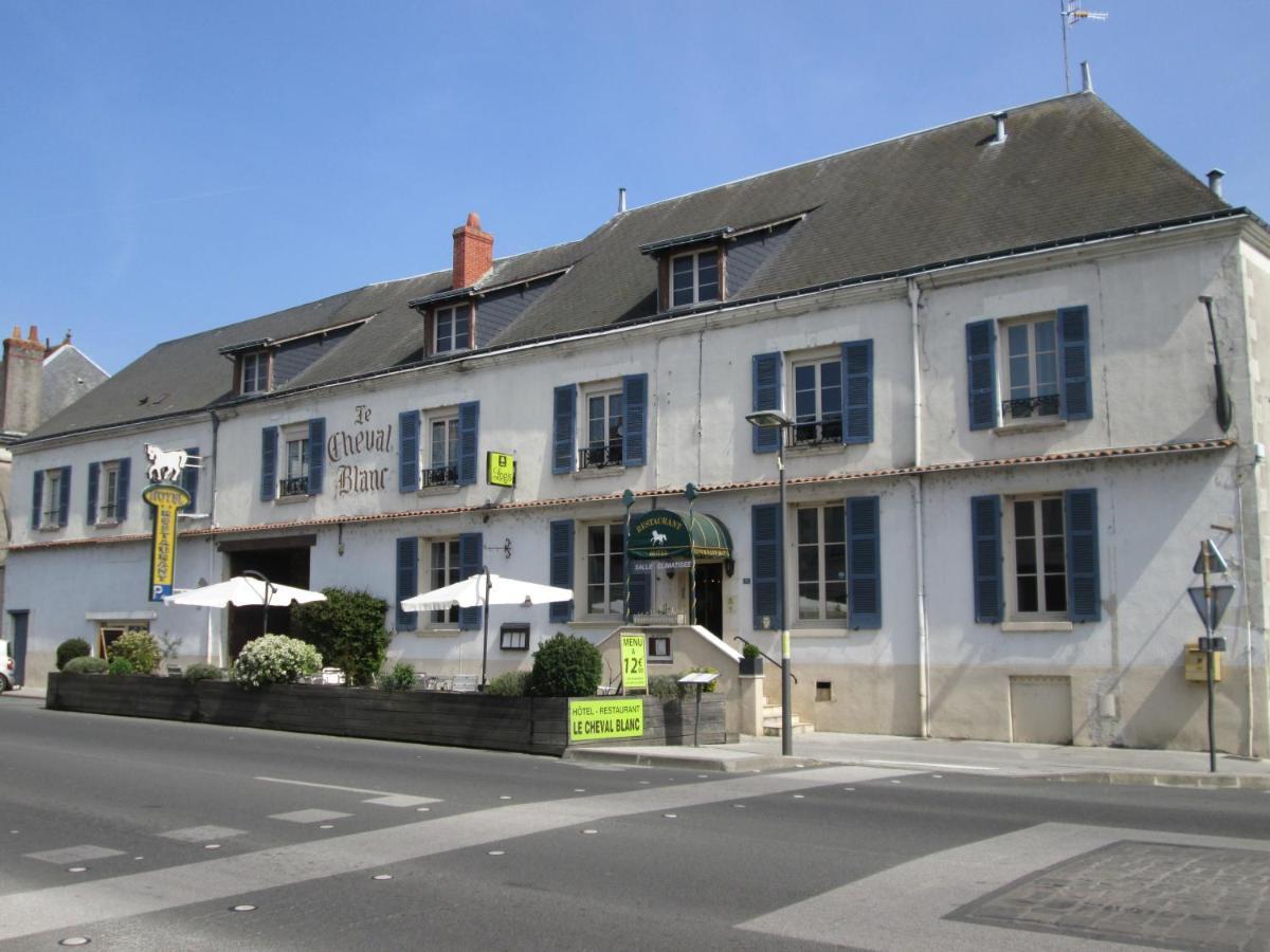 Logis Hostellerie Du Cheval Blanc Сант-Мур-дьо-Турен Екстериор снимка