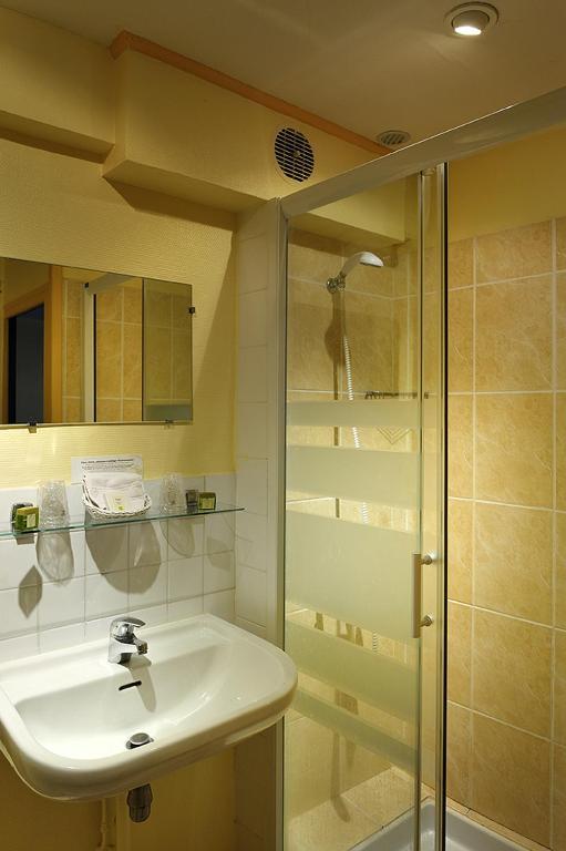 Logis Hostellerie Du Cheval Blanc Сант-Мур-дьо-Турен Екстериор снимка