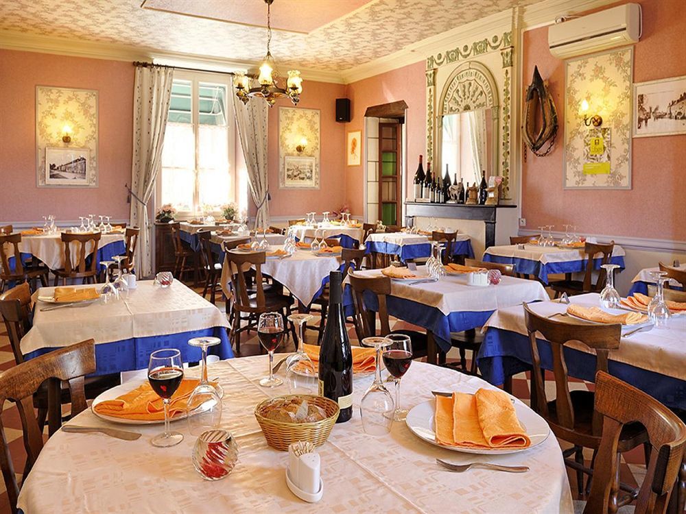 Logis Hostellerie Du Cheval Blanc Сант-Мур-дьо-Турен Екстериор снимка