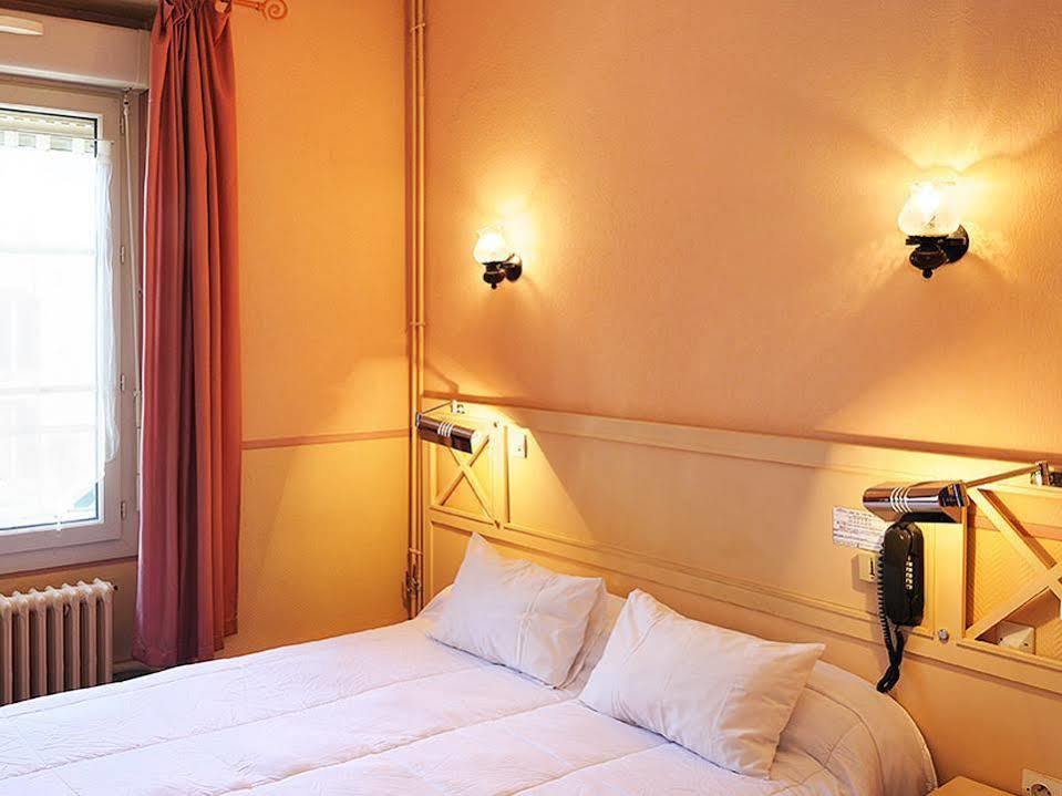 Logis Hostellerie Du Cheval Blanc Сант-Мур-дьо-Турен Екстериор снимка